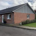 Waterkant Mit Hund Klangsbøl